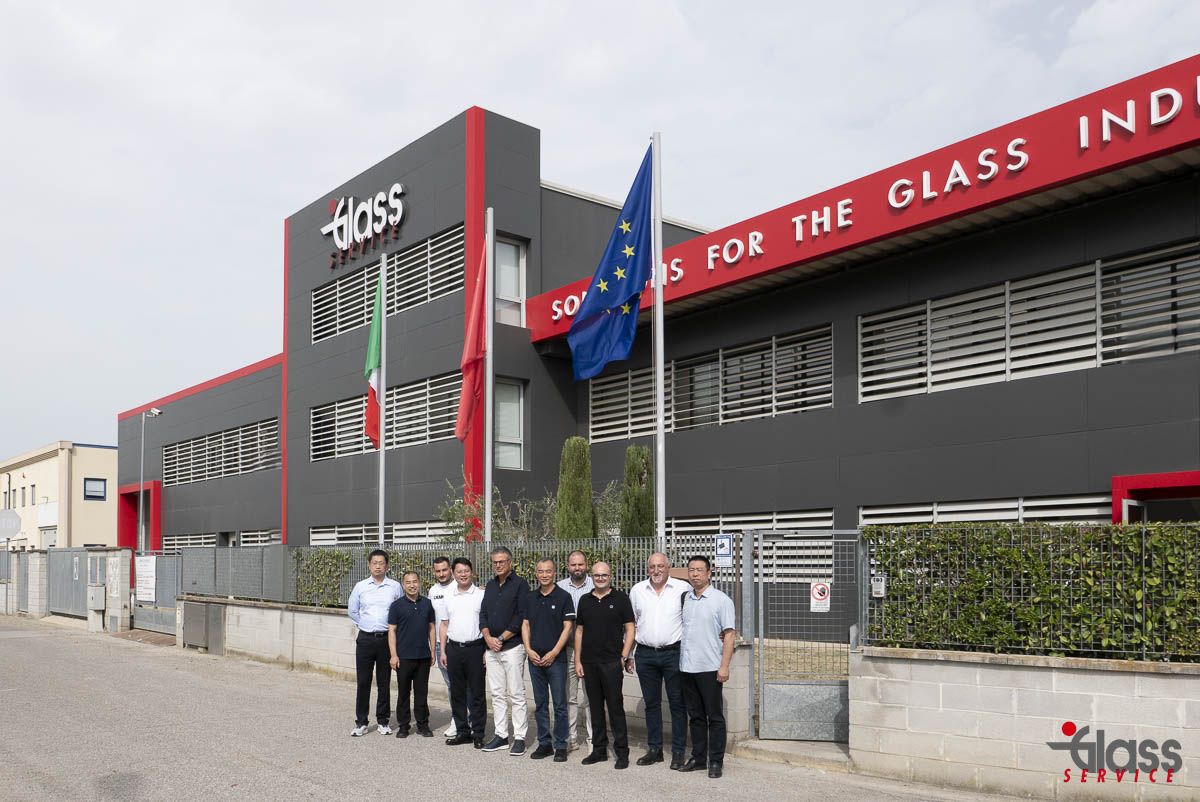 Henan ancai hi-tech co. ltd (zh) visits glass service facility